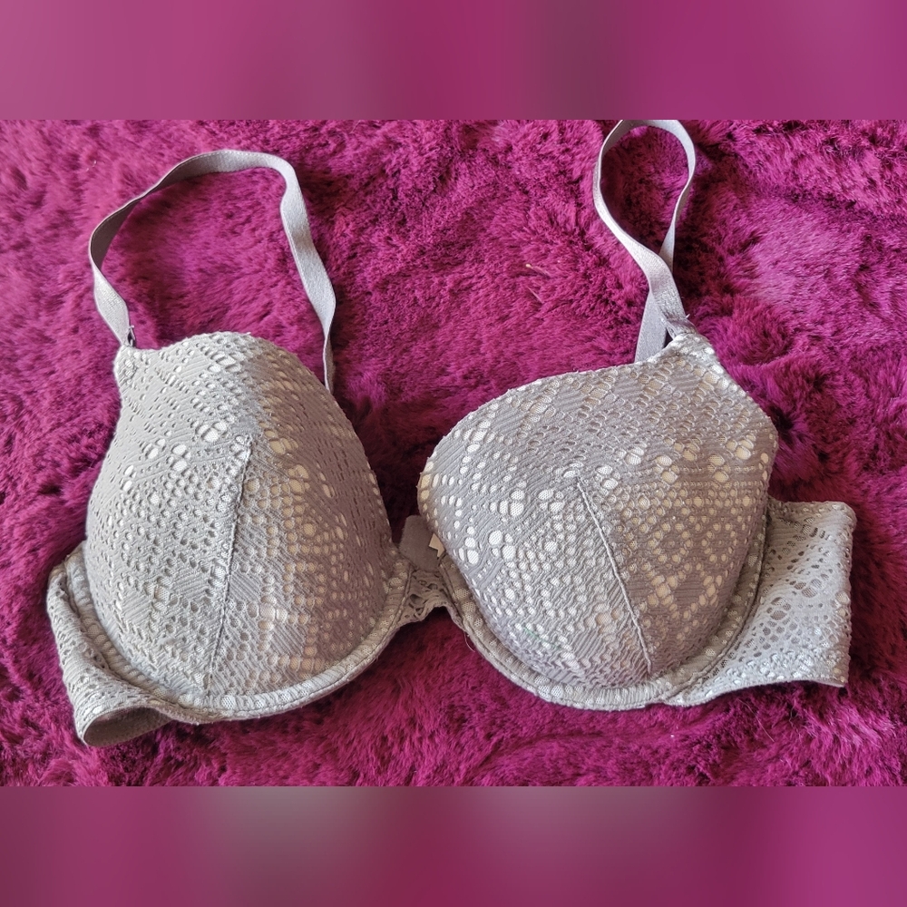 Victoria's Secret Lace Bra in Light Gray